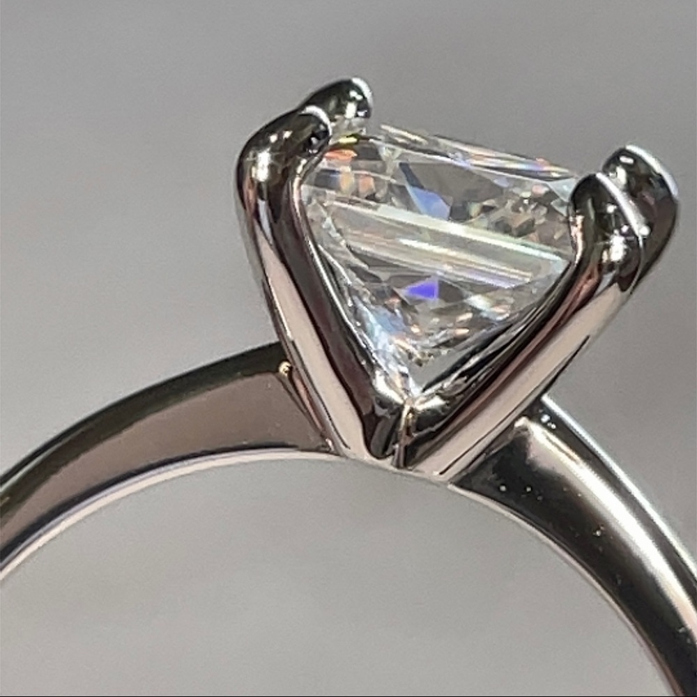 2ct Princess cut Moissanite Ring - Picture 4 of 7